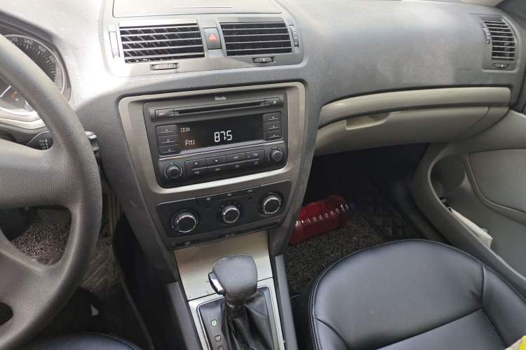 Used Skoda Octavia 2012 1.6L Automatic Yijie Edition

