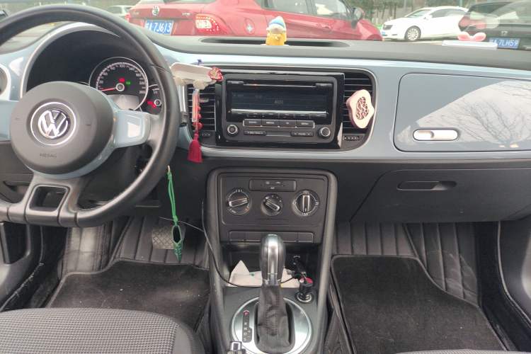 Used Volkswagen Beetle 2014 1.2TSI Fashion Edition Audio And AC Panel