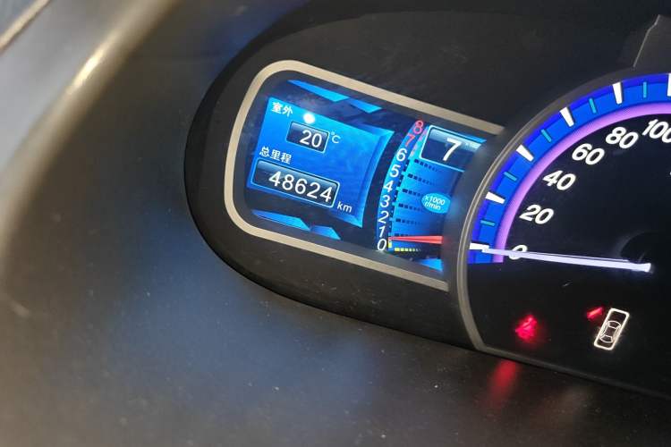 Used BYD S6 2014 2.0L Manual Luxury 5-Seater
