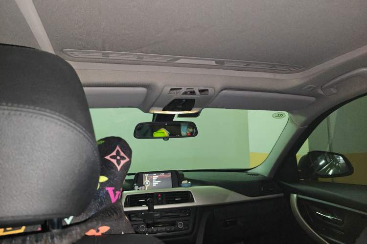 Used BMW 3 Series 2014 320Li Fashion Model
