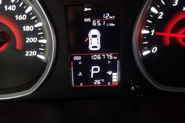 Used Soueast DX3 2018 1.5T CVT Luxury Model Odometer Close Up