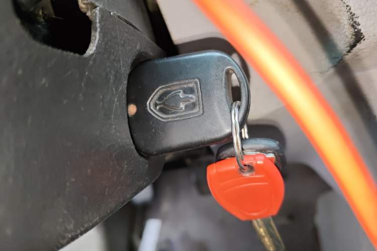 Used Jinbei New Hiace X30L 2016 1.5L Wealth Edition Natural Gas DLCG14 Vehicle Key