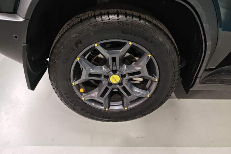 Used JETOUR Traveler 2023 2.0T All-Wheel Drive CrossPRO+ Right Rear Wheel Hub