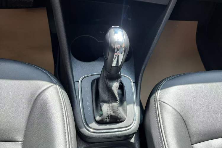 Used Volkswagen Polo 2016 1.4L Automatic Trendy Model Gear Lever