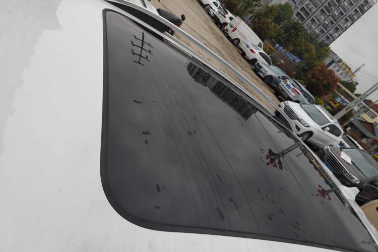 Used Roewe RX5 2019 20T Two-Wheel Drive Automatic 4G Connected Platinum Edition Roof