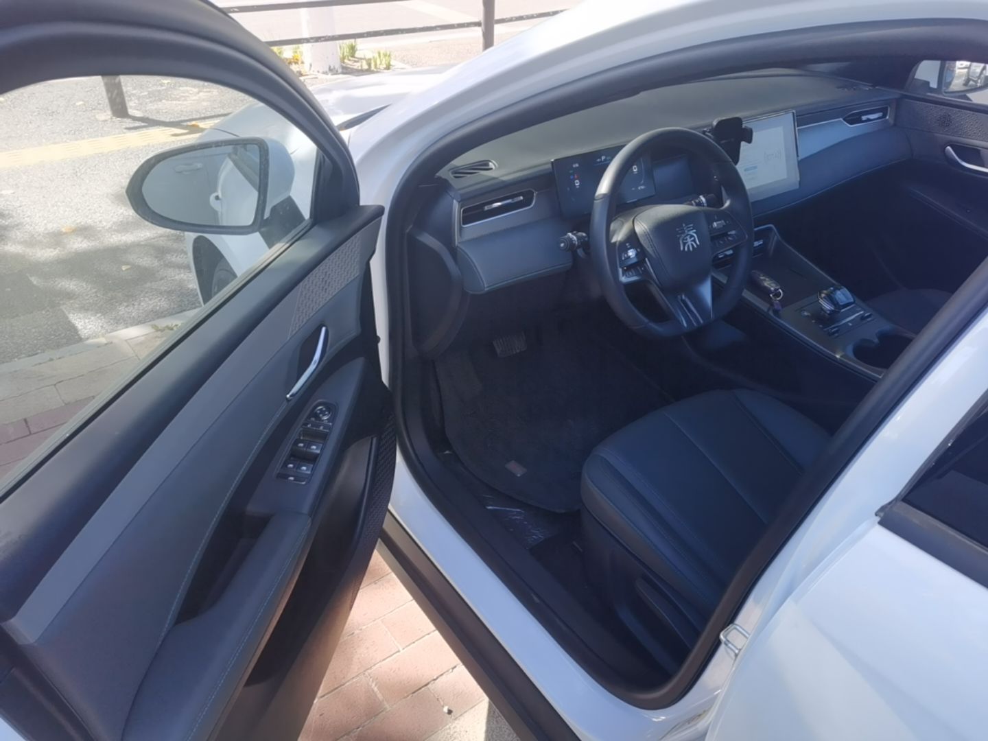 BYD Qin PLUS 2025 DM-i Smart Drive 55KM Leading Model — снимка 18