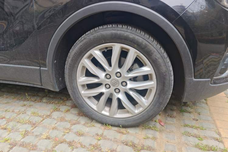 Used Buick Envision 2018 28T Four-Wheel Drive Elite Version Right Front Wheel Hub