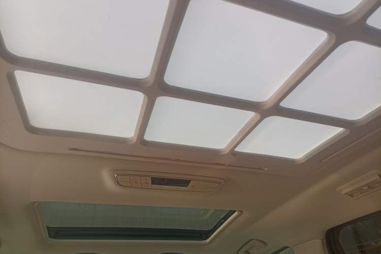 Used Buick GL8 2017 ES 28T Comfort Model China V Standard Headliner