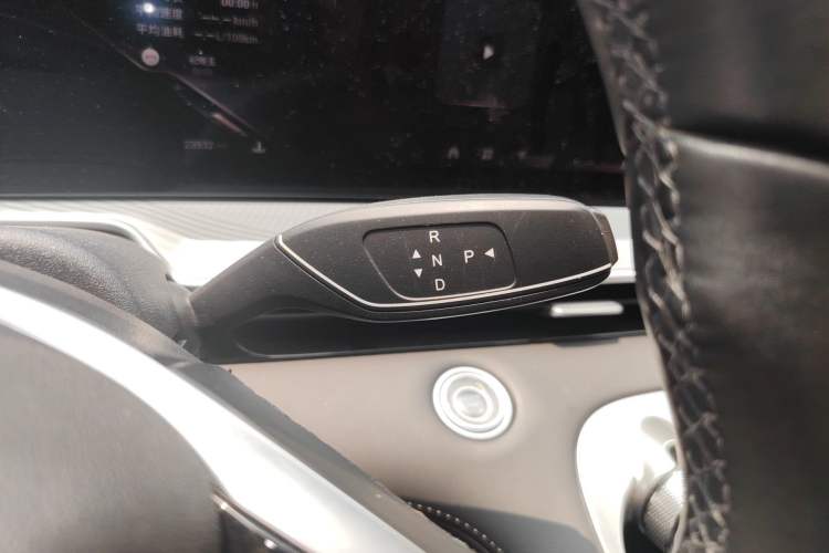 Used EXEED Lingyun 2024 300T Two-Wheel Drive Starlight Edition Gear Lever