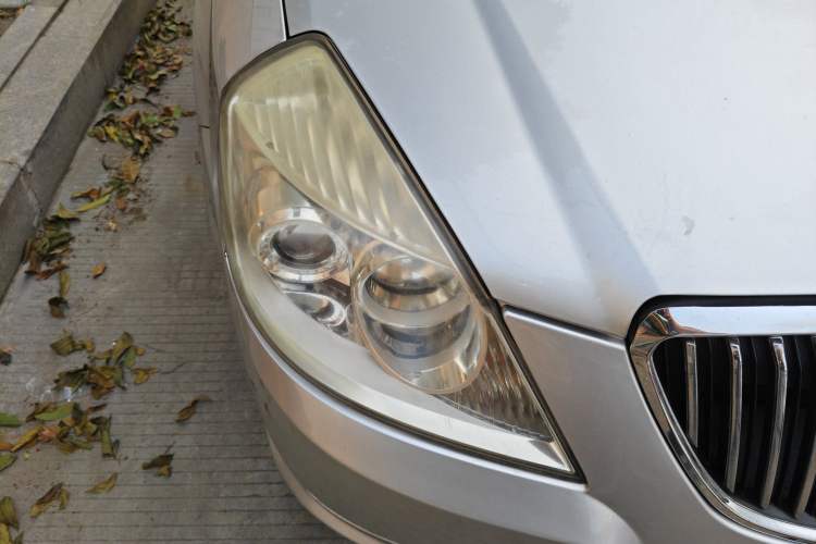 Used Buick Excelle 2011 1.6LX-AT Right Front Headlight