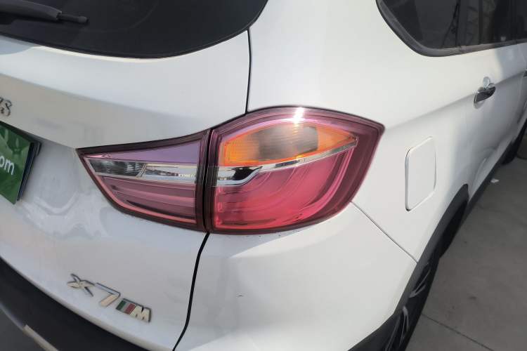 Used SWM X7 2018 1.8L Manual Comfort Version 7 Seats
