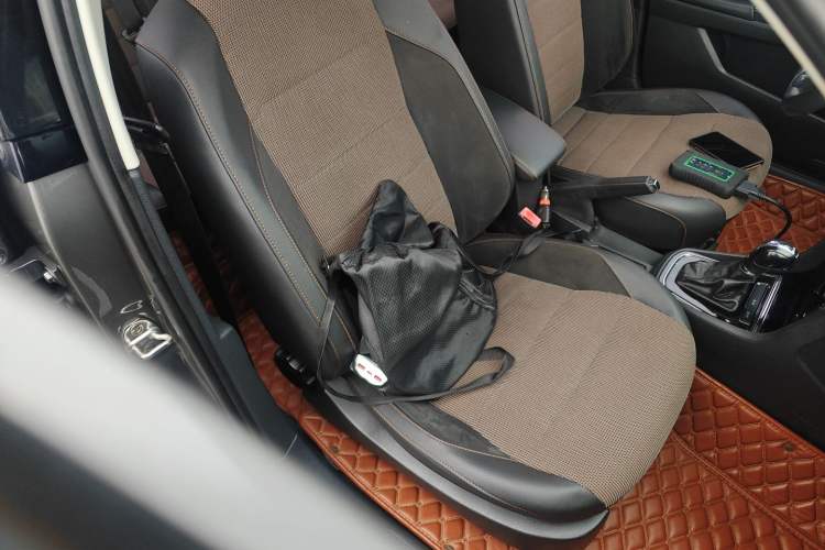 Used Volkswagen C-TREK 2017 230TSI DSG Comfort Version
