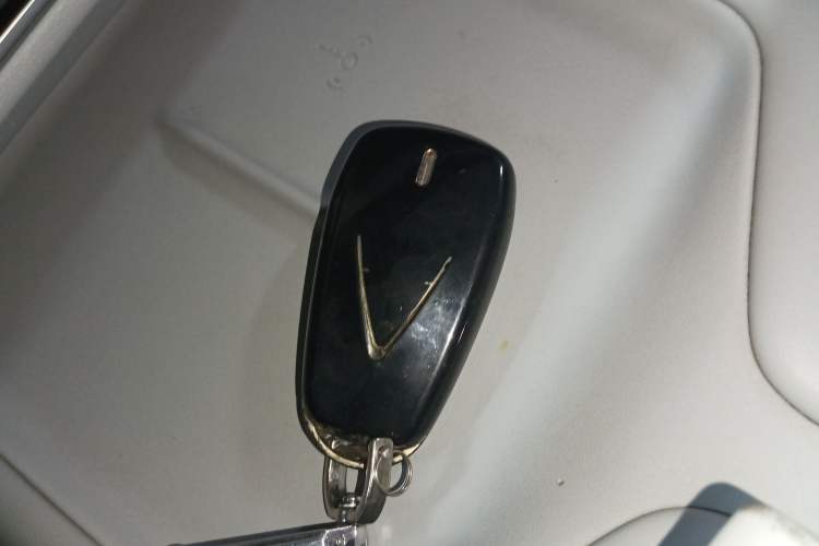 Used CHANGAN UNI-Z New Energy 2024 Blue Whale Smart Electric iDD 125km Beyond Edition Vehicle Key