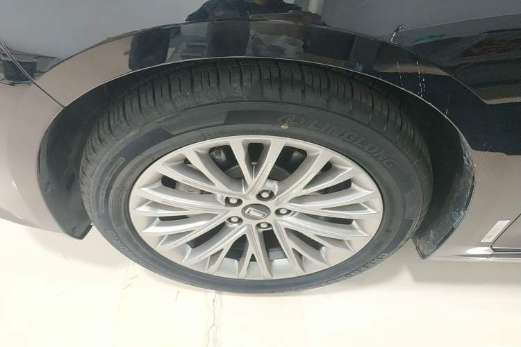 Used Bestune B70 2022 Third Generation 1.5T Automatic Enjoyment Version Left Front Wheel Hub