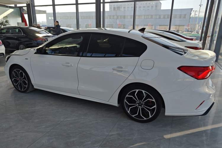 Used Ford Focus 2021 Sedan EcoBoost 180 Automatic ST Line