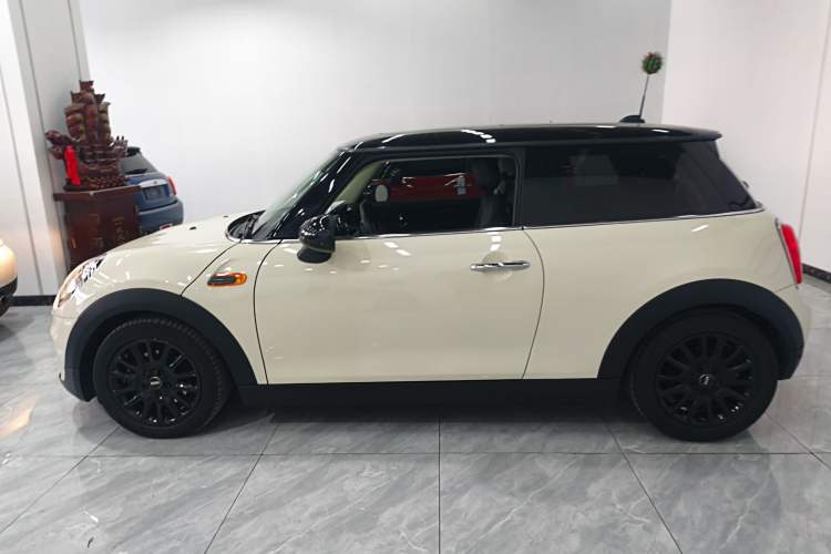 Used MINI MINI 2016 1.5T COOPER
