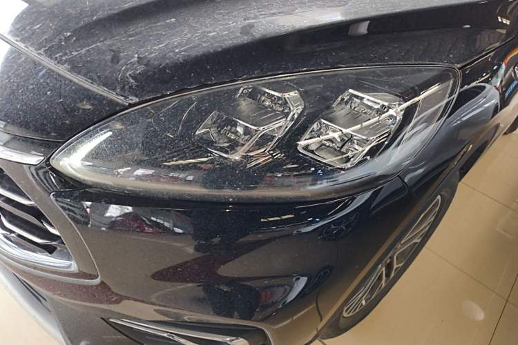 Used Ford Escape 2020 EcoBoost 245 Four-Wheel Drive Titanium Edition