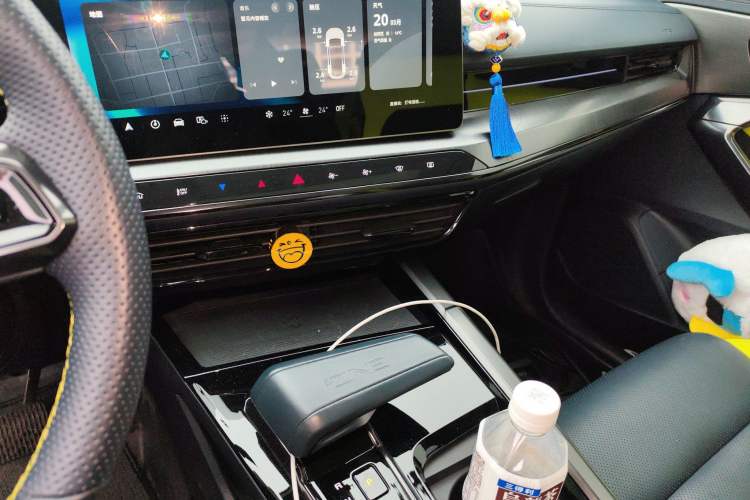 Used MG ONE 2022 β-Enjoy-Life Series 1.5T Fully Satisfying Model 1228 Audio And AC Panel