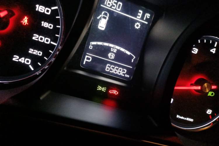 Used MG 6 2019 20T Automatic Sport Edition Odometer Close Up