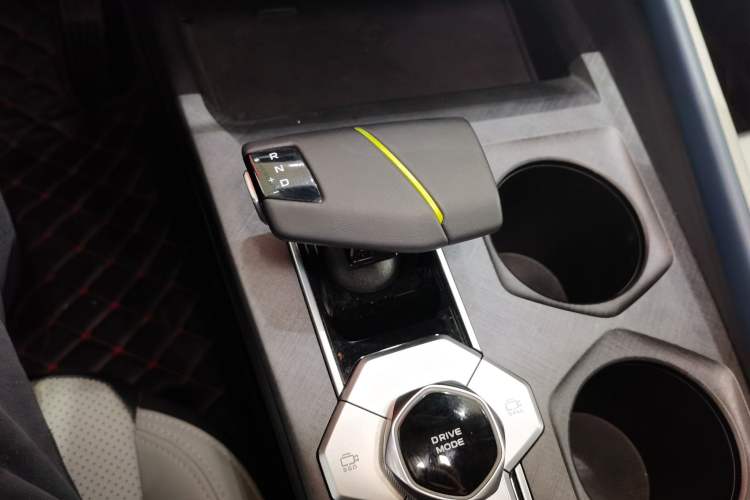 Used Changan UNI-V iDD 2023 ZhiDian iDD 1.5T 113km ZhiKu Model
