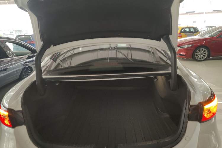 Used Mazda Atenza 2021 2.5L Blue Sky Prestige Edition Trunk