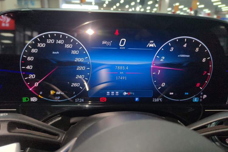 Used Mercedes-Benz E-Class 2024 Facelift E 260 L
