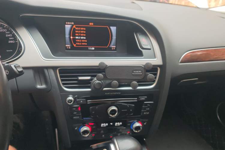 Used Audi A4L 2016 35 TFSI Collection Edition S line Comfort Model Audio And AC Panel