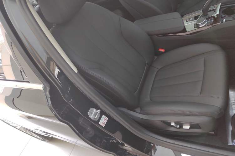 Used BMW 5 Series 2018 525Li Luxury Package