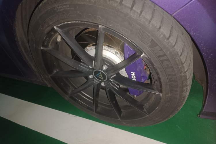 Used GAC Trumpchi EMPOW 2021 270T DCT J16 Version Right Front Wheel Hub