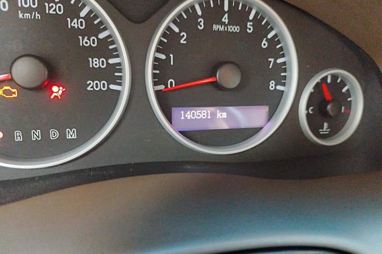 Used Buick GL8 2011 2.4L CT Comfort Edition Odometer Close Up