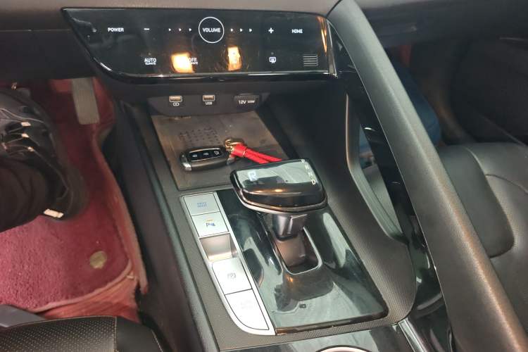 Used Hyundai Elantra 2021 1.5L CVT LUX Prestige Edition Gear Lever