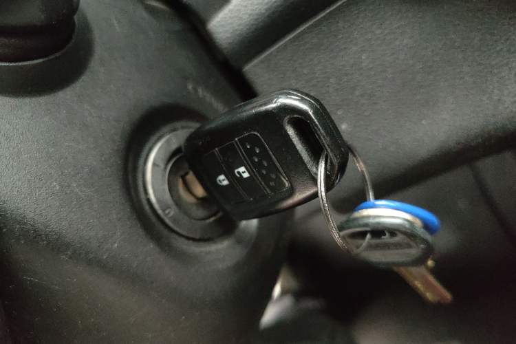 Used Honda Vezel 2015 1.5L manual two-wheel drive Comfort trim level
