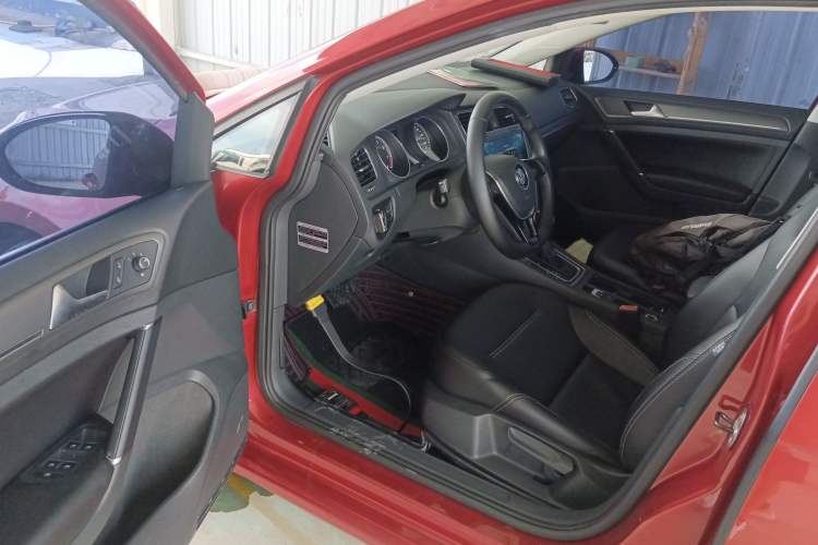 Used Volkswagen Golf 2014 1.4TSI Automatic Comfort Model
