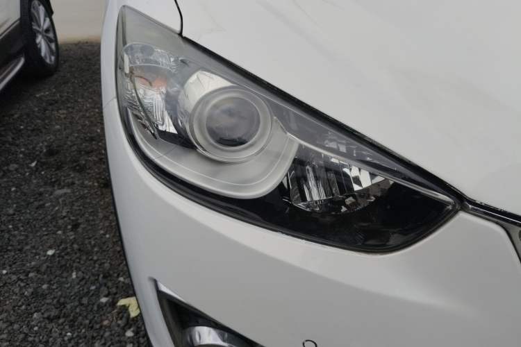 Used Mazda CX-5 2013 2.5L Automatic 4x4 Luxury Version Right Front Headlight