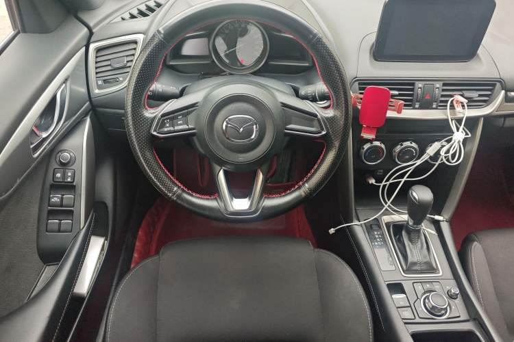 Used Mazda CX-4 2018 2.0L Automatic Two-Wheel Drive Blue Sky Dynamic Version China VI Standard Steering Wheel