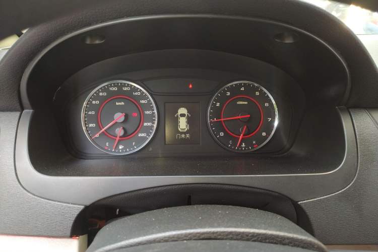 Used SAIC MAXUS G10 2014 2.0T Automatic Elite Edition Instrument Cluster