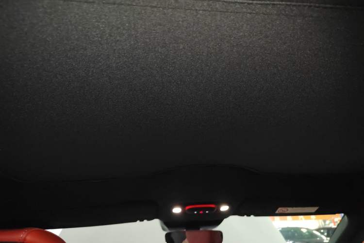 Used Xiaomi Auto SU7 2024 Four-Wheel Drive Ultra-Long Range Advanced Intelligent Driving Max Edition
