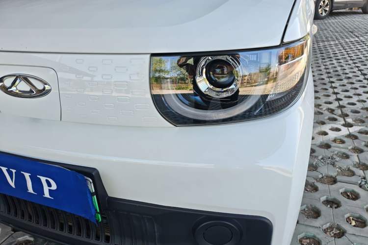 Used Chery QQ Ice Cream 2022 170km Sundae Phosphate Lithium-Ion Left Front Headlight