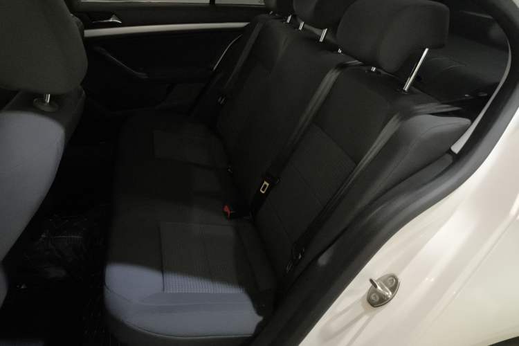 Used Volkswagen Lavida 2015 1.6L Automatic Fashion Edition Left Rear Seat