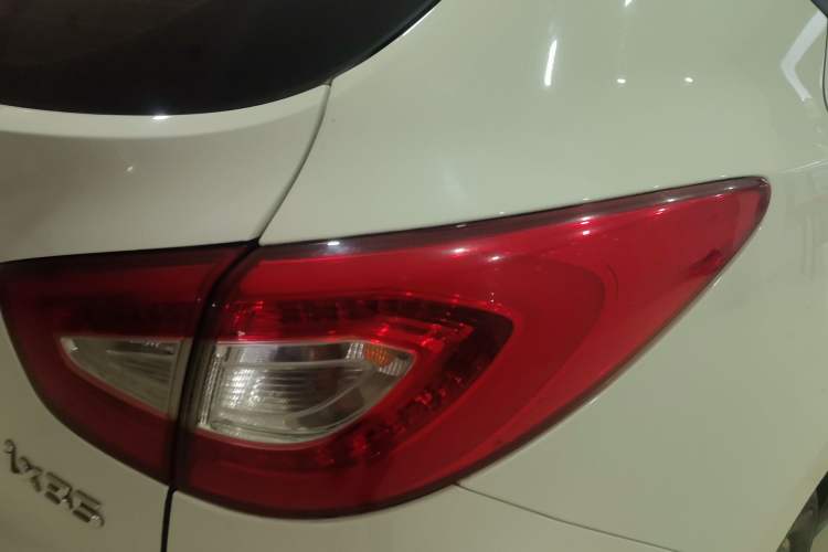 Used Hyundai ix35 2015 2.0L Automatic 2WD Smart Type China IV Right Rear Taillight