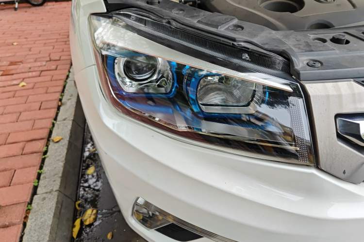 Used CHANGAN CS75 2016 1.8T Automatic Elite Model China V Standard
