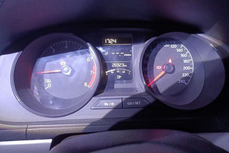 Used Volkswagen Lavida 2019 Lavida Start 1.5L Manual Fashion Edition China VI Standard Instrument Cluster