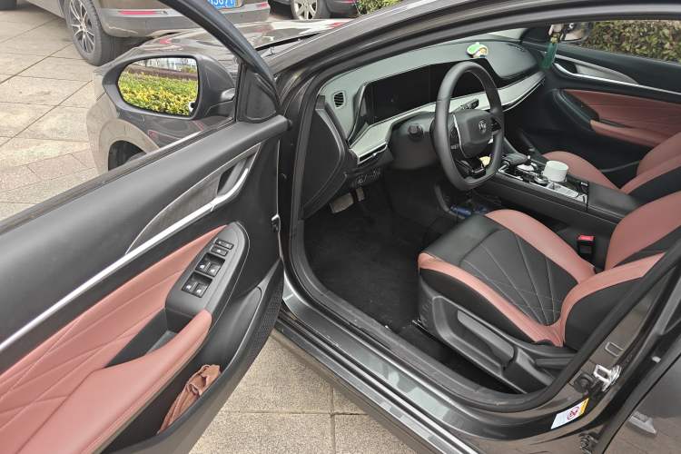 Used Changan Eado 2022 PLUS Blue Whale NE 1.4T GDI DCT Prestige Edition