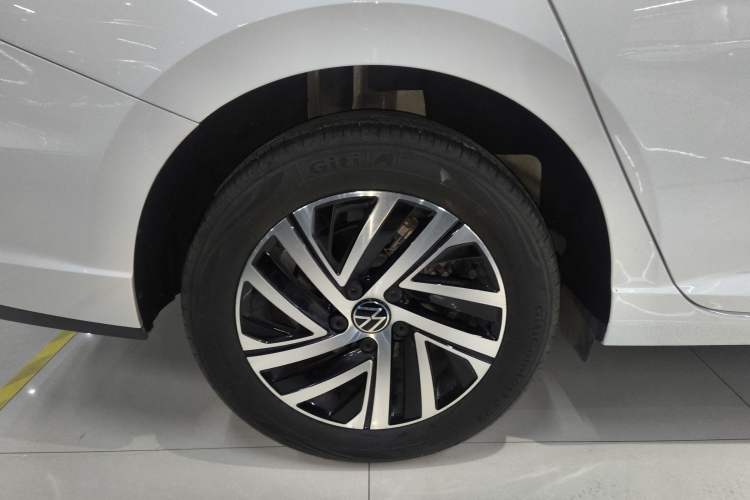 Used Volkswagen Lavida 2023 Revised Version 1.5L Automatic – Full-Option Edition