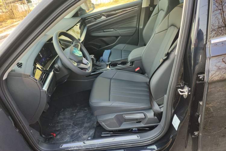 Used Volkswagen Passat New Energy 2025 430 PHEV Hybrid Business Edition Left Front Seat