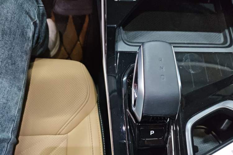 Used Geely Auto FX11 2023 1.5TD DCT Prestige Edition
