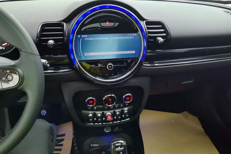 Used MINI Clubman 2023 Refresh 1.5T COOPER Connoisseur Audio And AC Panel