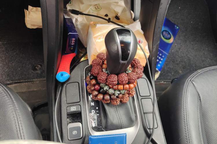 Used Hyundai Santa Fe 2015 2.4L Automatic Two-Wheel Drive Smart Version 5 Seats
