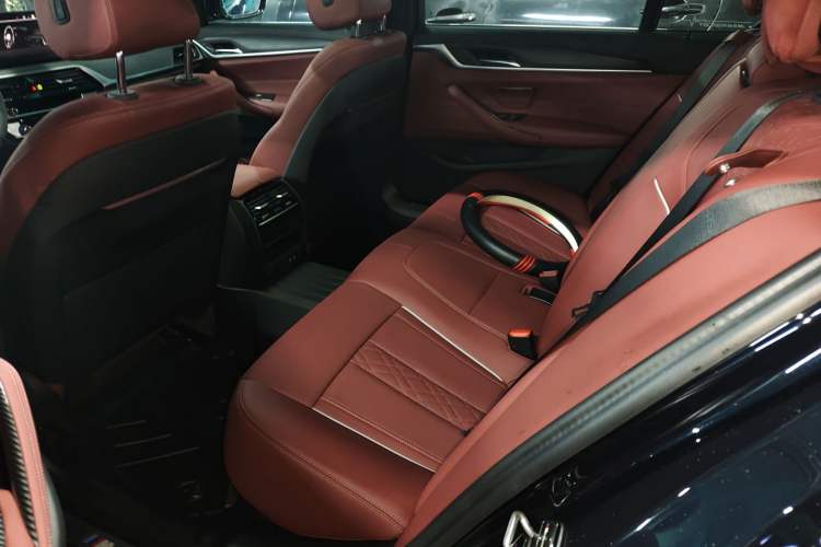 Used BMW 5 Series 2023 530Li Leading Model M Sport Package Left Rear Seat