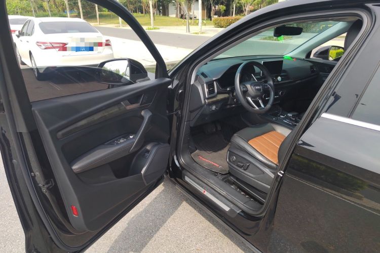 Used Audi Q5L 2020 Updated 40 TFSI Prestige Fashion Edition Driver Seat